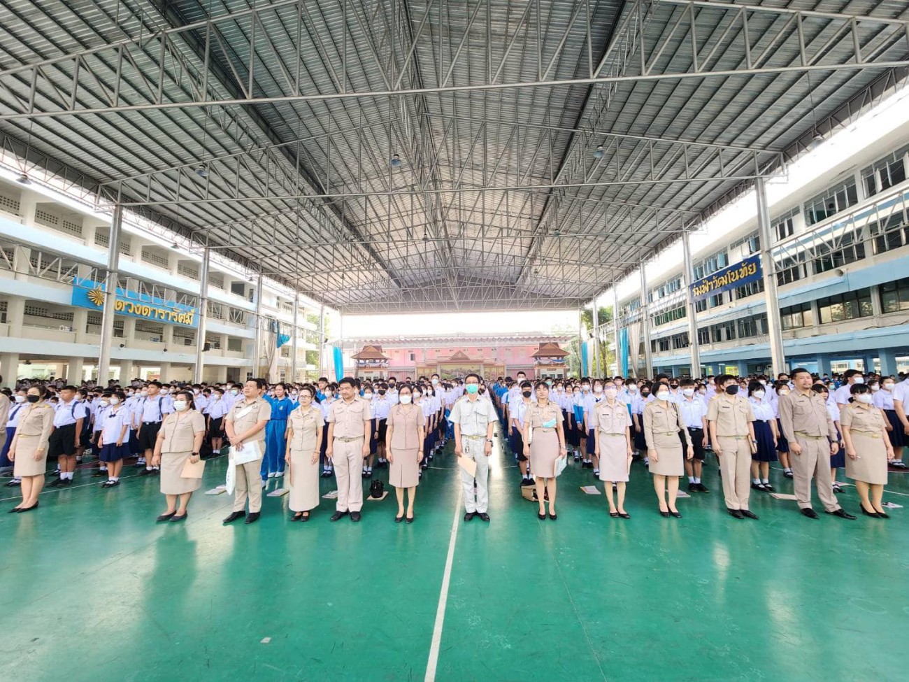 บรรยากาศการเปิดภาคเรียนที่ 1/2565 uploads/2/2023-05/345441387_599672998787867_101842177253294968_n.jpg