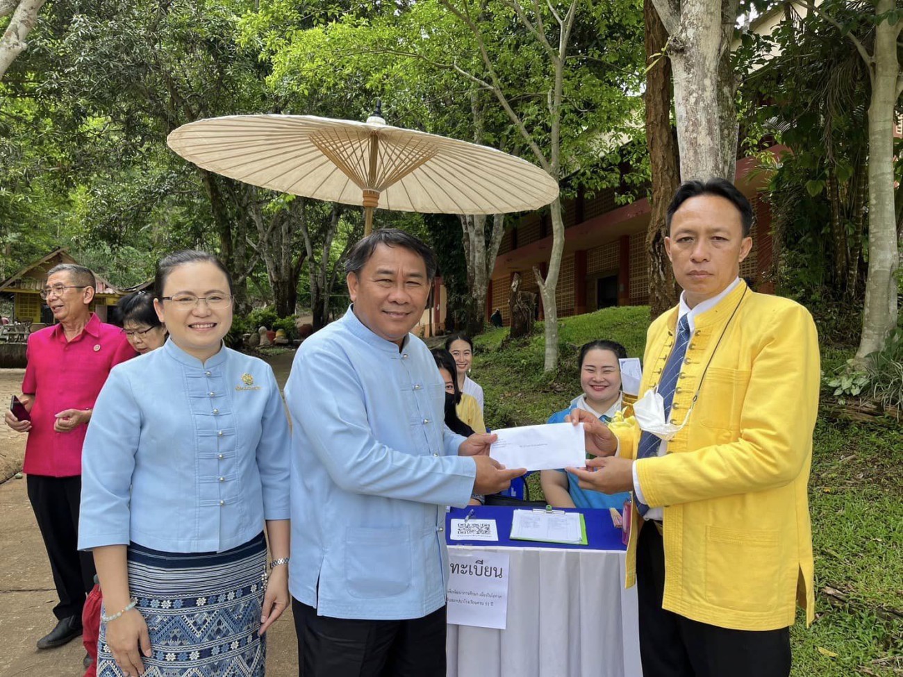 ร่วมพิธีทำบุญสมโภชศาลาพระพุทธรูปและวันคล้ายวันสถาปนาโรงเรียนสะเมิงพิทยาคม uploads/2/2023-05/346839278_1910383836005450_4928489979648729892_n.jpg