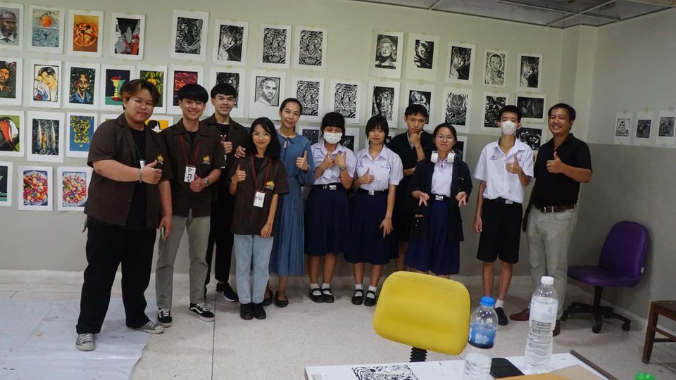 กิจกรรมการอบรมเชิงปฏิบัติการทางด้านศิลปกรรม หลักสูตรศิลปศึกษา คณะครุศาสตร์ มหาวิทยาลัยราชภัฏเชียงใหม่ ณ อาคารแมลงปอ คณะครุศาสตร์ มหาวิทยาลัยราชภัฏเชียงใหม่ (วิทยาเขตสะลวง) uploads/2/2023-07/357218954_593331632932407_4172469897566883195_n.jpg