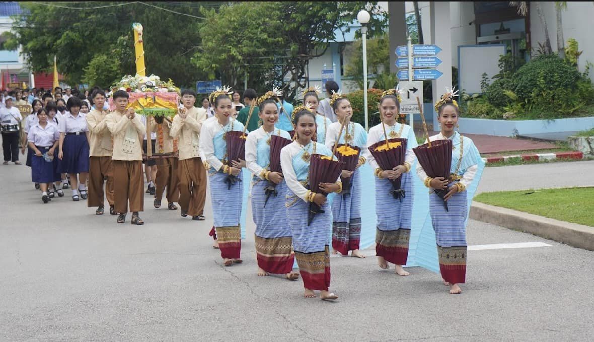 กิจกรรมพิธีถวายเทียนจำนำพรรษา เนื่องในวันอาสาฬบูชา และวันเข้าพรรษา ประจำปี 2566 uploads/2/2023-09/362247634_608207064778197_2460194312078441449_n.jpg