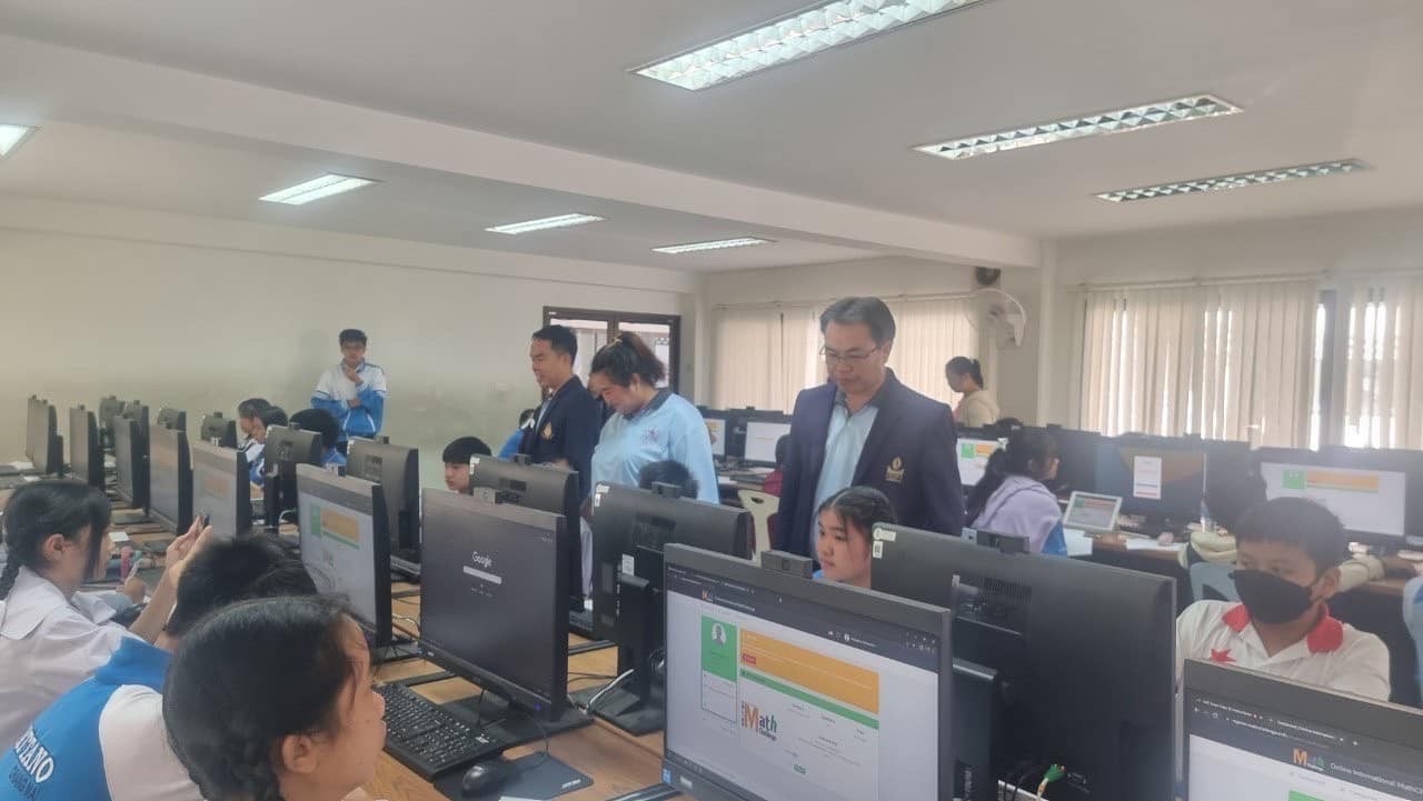 นักเรียนระดับชั้นมัธยมศึกษาปีที่ 1-6 จำนวน 620 คน เข้าร่วมการแข่งขัน“การแข่งขันตอบปัญหาทางคณิตศาสตร์นานาชาติ ประจำปี 2566 (International Math Challenge 2023)” ในวันเสาร์ ที่ 18 พฤศจิกายน 2566 ณ ห้องปฏ uploads/2/2023-11/402636219_122116046420089568_1591094666998011225_n.jpg