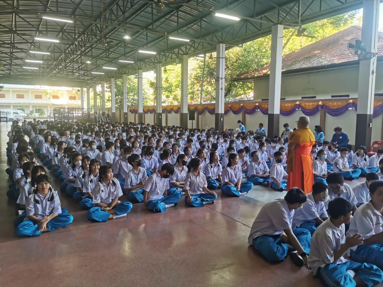 ระดับชั้นมัธยมศึกษาปีที่ 2 จัดกิจกรรมค่ายคุณธรรม จริยธรรมนักเรียน uploads/2/2023-12/405061715_122117023562089568_732970541866876846_n.jpg