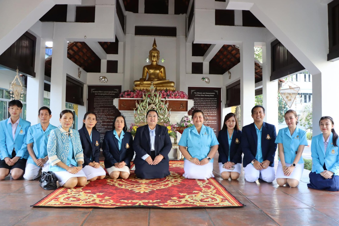 ให้การต้อนรับ นางจารุณี ณิลกำแหง อดีตรองผู้อำนวยการโรงเรียนนวมินทราชูทิศ พายัพ uploads/2/2024-01/421884686_122129778164089568_1019318612587340934_n.jpg