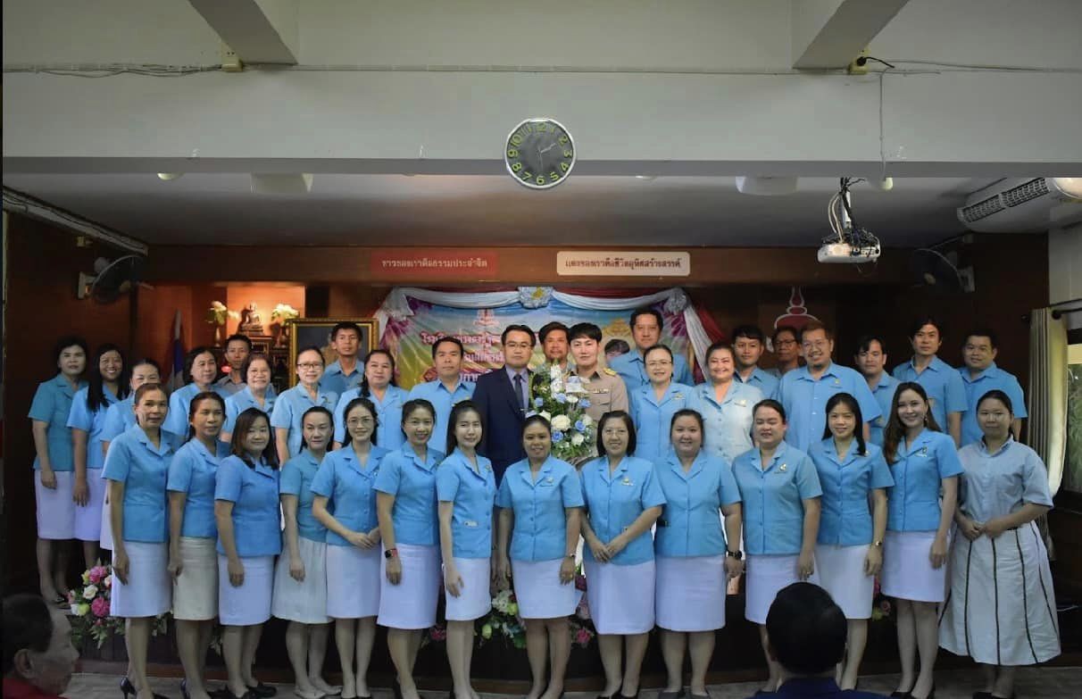 ร่วมแสดงความยินดีกับ นายกานต์นิธิ กิจมี เนื่องในโอกาสเข้ารับตำแหน่ง รองผู้อำนวยการโรงเรียนหางดงรัฐราษฎร์อุปถัมภ์ uploads/2/2024-02/422088759_122133942086089568_3069083313573461684_n.jpg