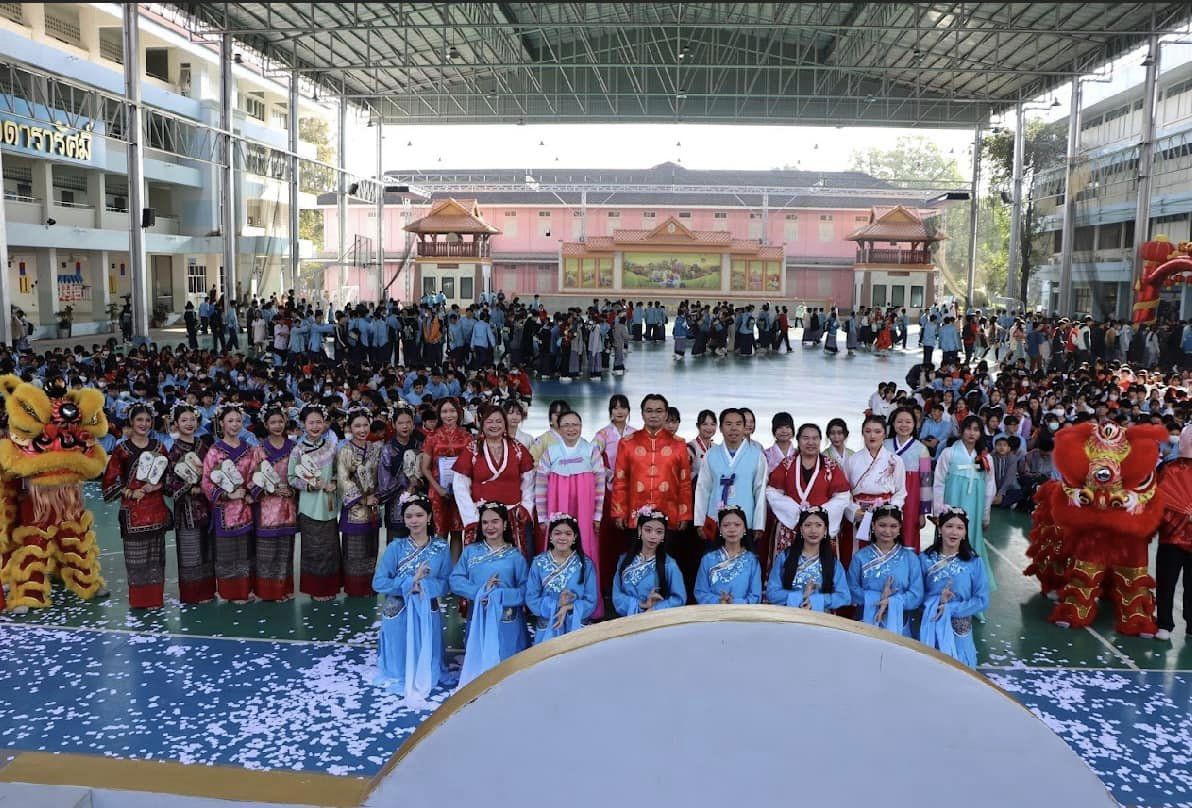 บรรยากาศการร่วมเฉลิมฉลองเทศกาลวันตรุษจีนและเทศกาลวันซ็อลลัล uploads/2/2024-02/424594353_122133715880089568_6096031782582242483_n.jpg